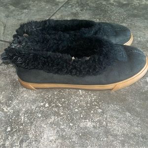 UGG Rylan Slippers Black Sheepskin Shearling Womens 7